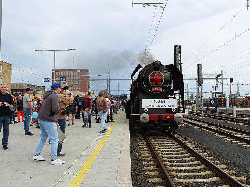 Lidé oslavili výročí 150 let železniční tratě mezi Chebem a Karlovými Vary.