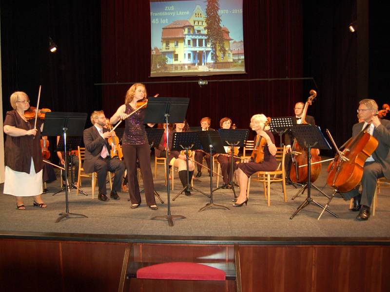 Koncert pedagogů ZUŠ Františkovy Lázně. 