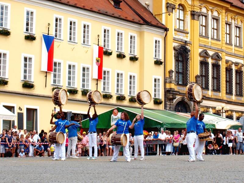 NA FESTIVALU letos vystoupila víc než desítka souborů.  