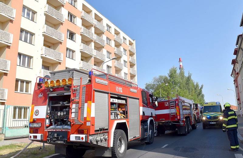 V jednom z bytů v pečovatelském domě hořelo