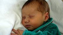 SARAH VOJÁKOVÁ se narodila ve středu 17. září v 18.55 hodin. Na svět přišla s váhou 3960 gramů a mírou 46 centimetrů. Doma v Aši se těší tatínek Luboš na návrat maminky Lucie a malé dcerky.