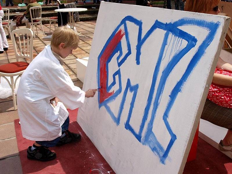 Galerie výtvarného umění v Chebu uspořádala velkou graffity akci.