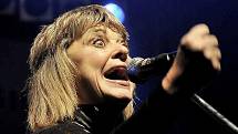 Cheb rozpálila americká rocková legenda Suzi Quatro. Předkapelou byla skupina Turbo.  