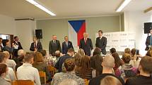 Prezident Miloš Zeman navštívil Fakultu ekonomickou v Chebu, která spadá pod Západočeskou univerzitu v Plzni.