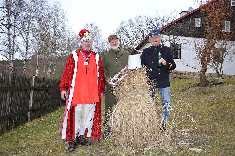 Staročeské i ´moderní´ postavičky dorazily na sedmnáctý ročník Milíkovského masopustu.