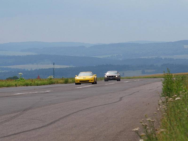 Auto - moto párty na letišti Kříženec Planá u Mariánských Lázní