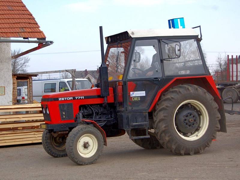 Jízda zručnosti v traktorech