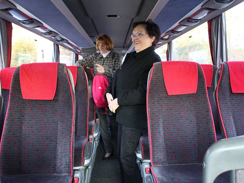 Už 2000 autobus vypravil na divadelní představení do Prahy profesor chebského gymnázia Miroslav Stulák.
