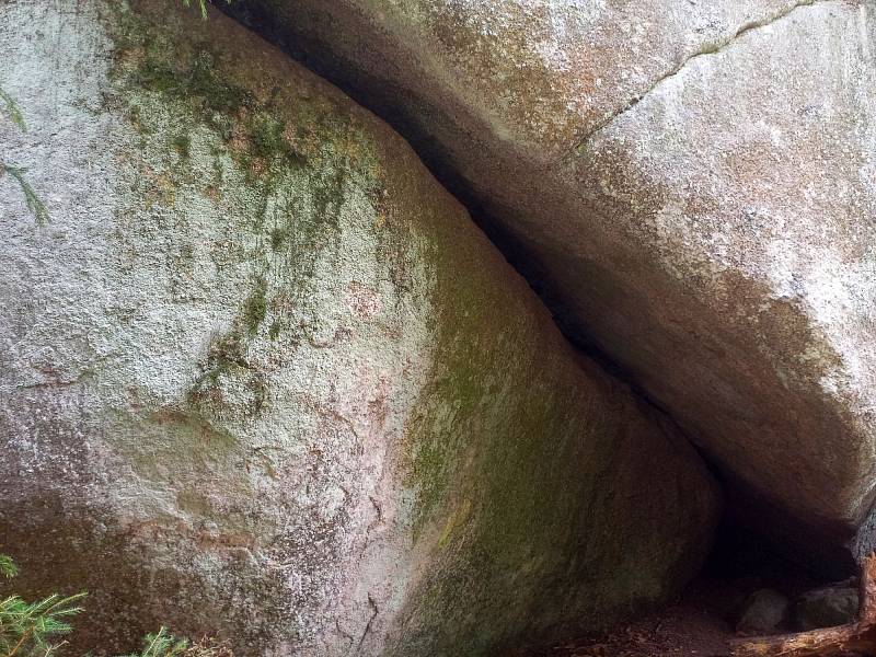 Skalní labyrint najdete 30 kilometrů od hranic s Německem. Nachází se nedaleko německého města Wunsiedel.