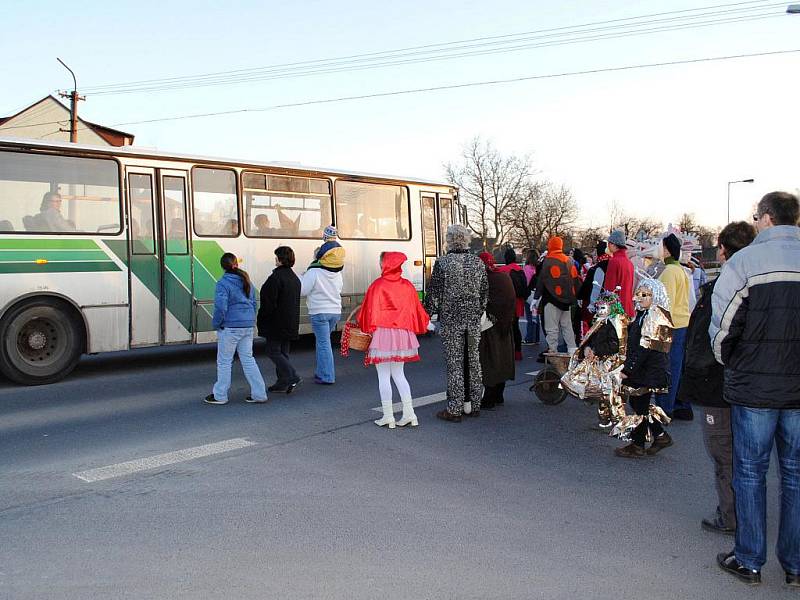 Masopustní průvod ve Skalné patří mezi nejvyhledávanější a nejoblíbenější.