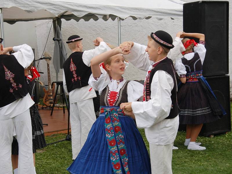 Víkend na hradě Seeberg byl ve znamení 740. výročí a vína.