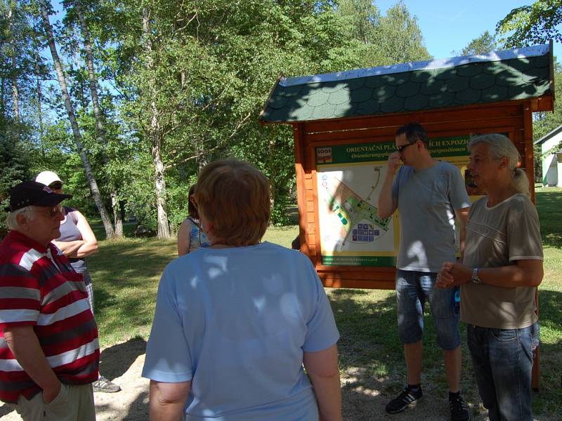 KOMENTOVANÁ prohlídka po rezervaci Soos se setkala s velkým zájmem milovníků přírody.