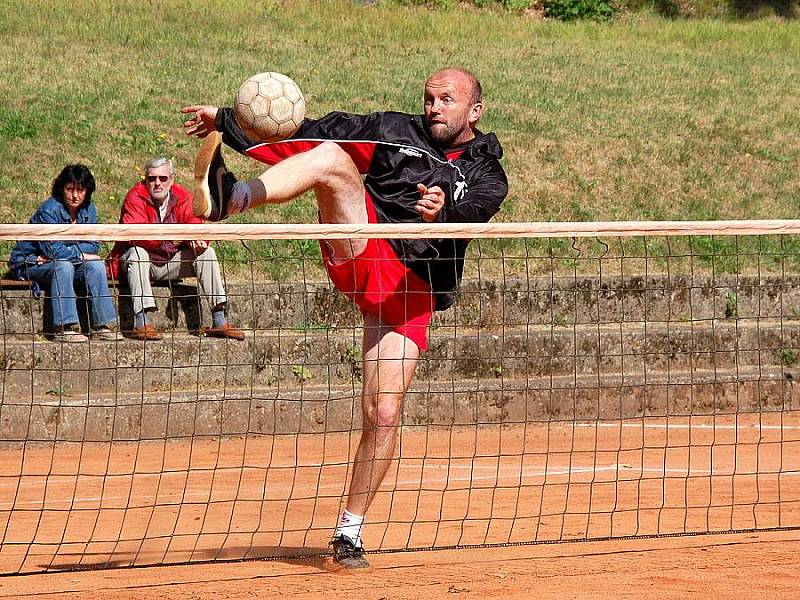 Ašští sehráli v sobotu  12. 9. 2009 nadstavbovou část první  I. ligy - play out  z týmem Plzeň Bílá Hora na domácí půdě v areálu Tyršova stadionu v Aši.