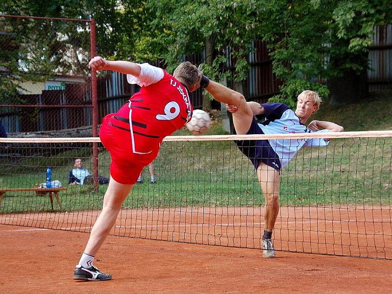 Ašští sehráli v sobotu  12. 9. 2009 nadstavbovou část první  I. ligy - play out  z týmem Plzeň Bílá Hora na domácí půdě v areálu Tyršova stadionu v Aši.