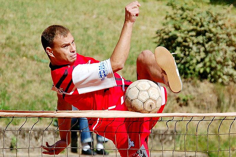 Ašští sehráli v sobotu  12. 9. 2009 nadstavbovou část první  I. ligy - play out  z týmem Plzeň Bílá Hora na domácí půdě v areálu Tyršova stadionu v Aši.