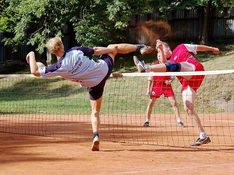 Ašští sehráli v sobotu  12. 9. 2009 nadstavbovou část první  I. ligy - play out  z týmem Plzeň Bílá Hora na domácí půdě v areálu Tyršova stadionu v Aši.