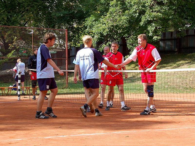 Ašští sehráli v sobotu  12. 9. 2009 nadstavbovou část první  I. ligy - play out  z týmem Plzeň Bílá Hora na domácí půdě v areálu Tyršova stadionu v Aši.