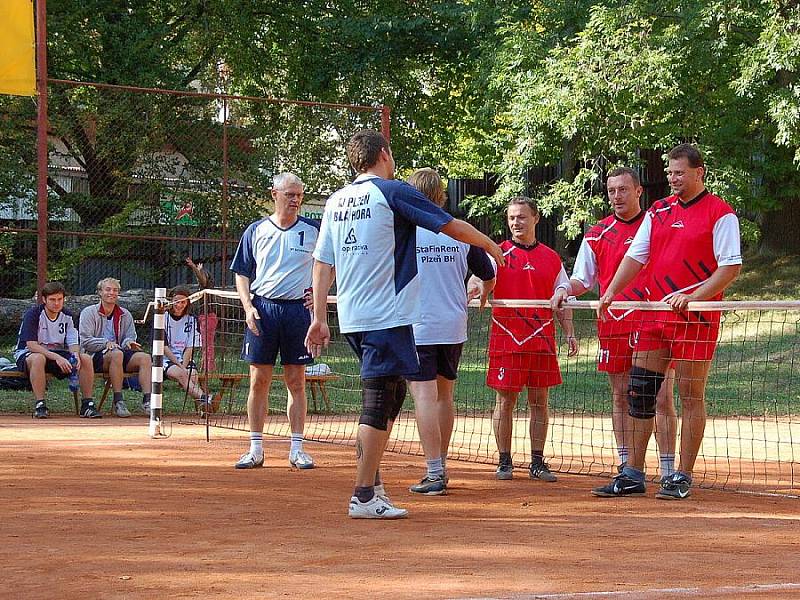 Ašští sehráli v sobotu  12. 9. 2009 nadstavbovou část první  I. ligy - play out  z týmem Plzeň Bílá Hora na domácí půdě v areálu Tyršova stadionu v Aši.