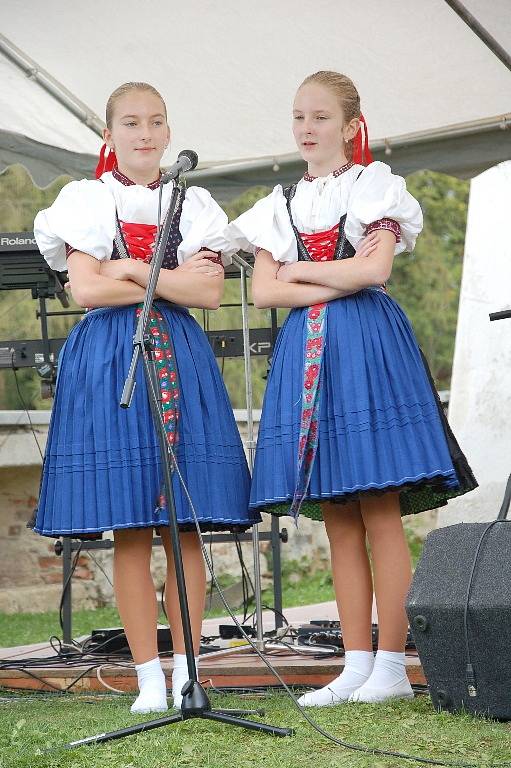 Víkend na hradě Seeberg byl ve znamení 740. výročí a vína.