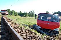 Na železničním přejezdu u obce Křižovatka došlo ve středu 17. června ke srážce nákladního automobilu s vlakem