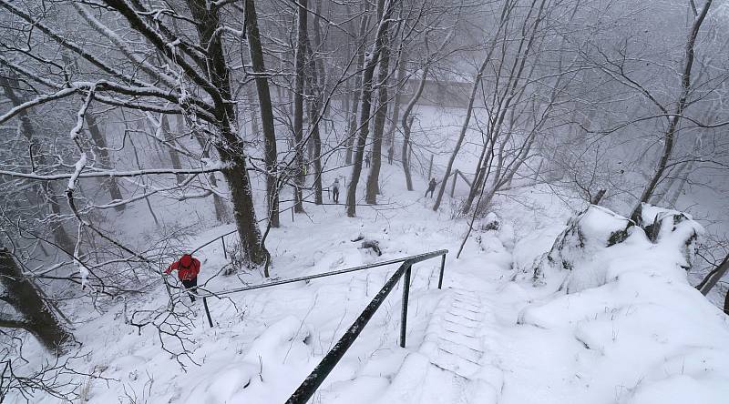 Zasněženou magickou Podhoru využili fotografové, nazdobili vánoční strom.