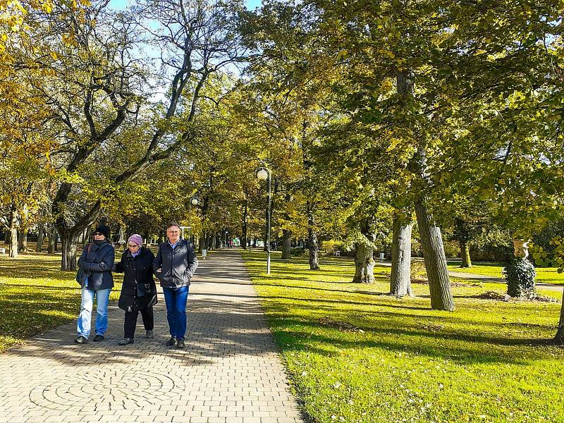 Podzim ve Františkových Lázních láká velkou řadu turistů. Největší klientelu zastupují němečtí návštěvníci, velkou oblibu má město i u tuzemských hostů.