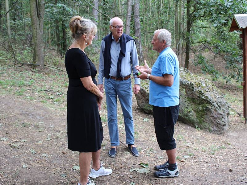 Během sobotního odpoledne se mohli lidé výjimečně podívat do útrob nové štoly pod vyhaslou Komorní hůrkou.