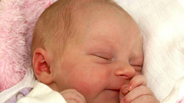 NATÁLIE RAISOVÁ se narodila v pondělí 22. února v 8.30 hodin. Při narození vážila 2800 gramů a měřila 49 centimetrů.  Z malé Natálky se raduje doma v Dolním Žandově maminka Petra spolu s tatínkem Zdeňkem.