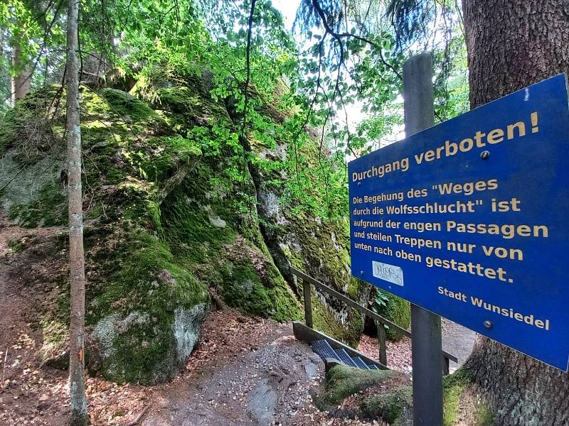 Skalní labyrint najdete 30 kilometrů od hranic s Německem. Nachází se nedaleko německého města Wunsiedel.