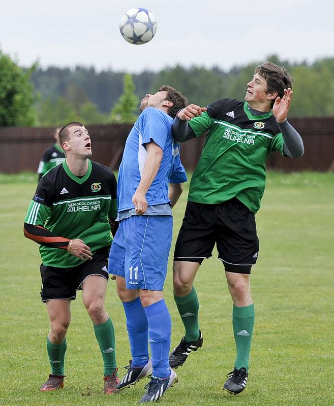 V Lubech se utkali místní fotbalisté s hokejisty karlovarské Energie