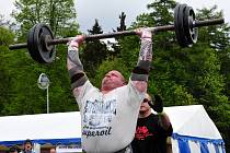 Opravdovým silákům tleskal sportovní areál na ašském vrchu Háj. Odehrál se zde Mezinárodní pohár Strongmen´s games Aš 2014. 