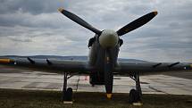 Hawker Hurricane Mk. IV při sobotním programu leteckého dne v Chebu
