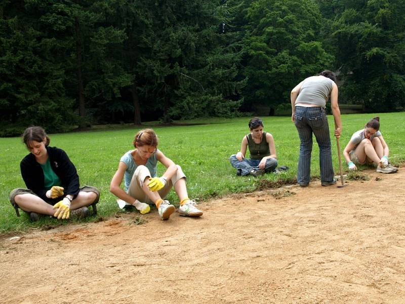 Mezinárodní studentská brigáda na zámku Kynžvart