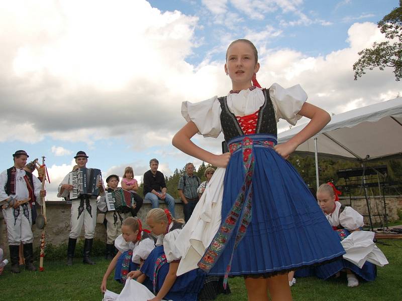 Víkend na hradě Seeberg byl ve znamení 740. výročí a vína.