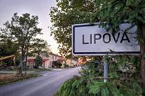 Výstavba vodovodů a kanalizace je zejména v přidružených obcích Lipové dlouhodobým problémem.