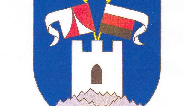 Obec Podhradí už má vybraný znak a vlajku. Doteď žádný neměla. Ze dvou návrhů vybrali sami občané ten s číslem dva. V modrém poli je bílá věž opatřená vlajkami, které symbolizují panovnické rody  Neubergů a Zedwitzů.