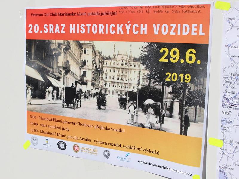 Závody historických vozidel vedly z Chodové Plané do Kynšperka a zpět do Mariánských Lázních.