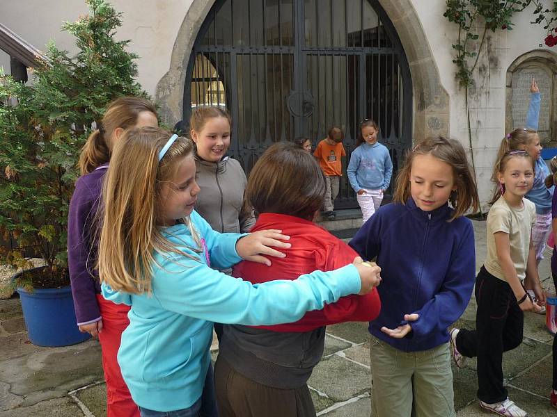 Užít si plno legrace a ještě zábavnou formou načerpat znalosti o starých řemeslech a  chebské loutkářské tradici. Kde? Přeci na sedmém ročníku ´Letní výtvarné dílny v muzeu´.