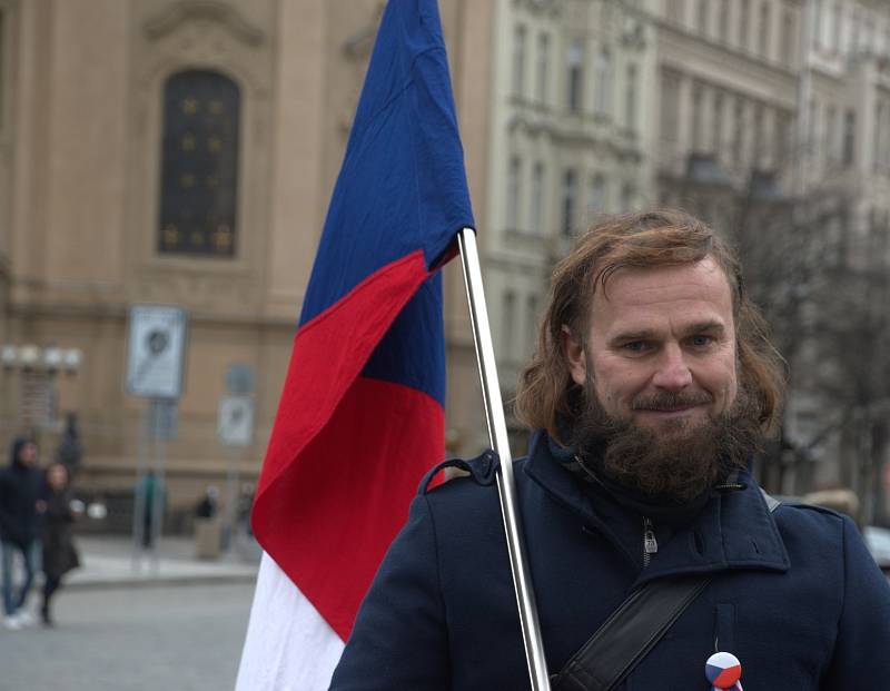 Fotografky ze západu Čech zachytily atmosféru protestů na Staroměstském náměstí