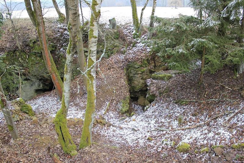 Fotoklub se vydal poznávat krasové jevy pod Dylení