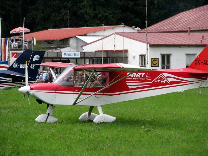 Slet ultralehkých letadel na letišti v Mariánských Lázních - Sklářích