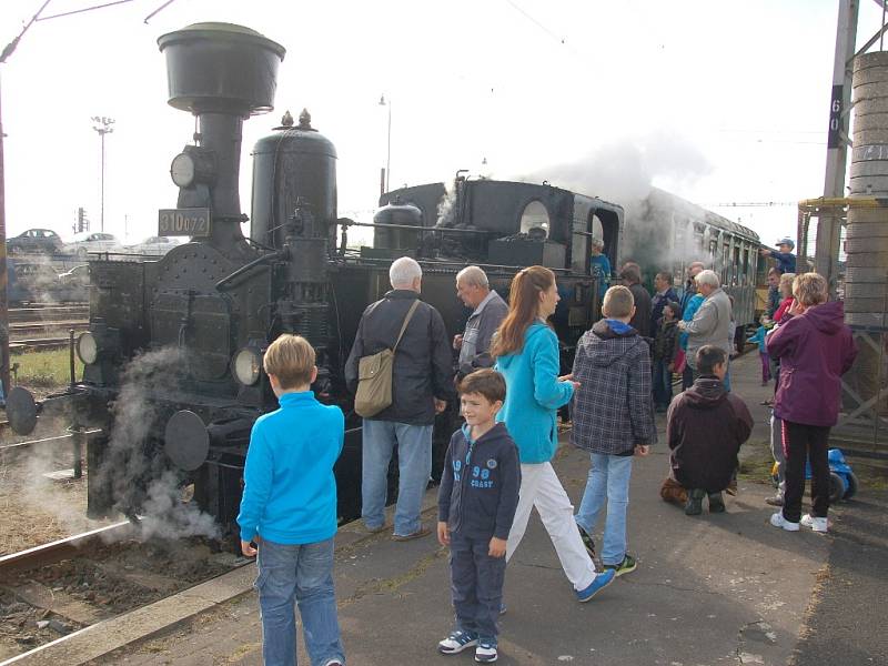 Den železnice v Karlovarském kraji byl ve znamení 150. výročí příjezdu prvního vlaku do Chebu.