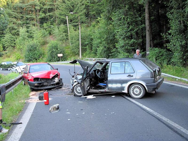 Dopravní nehoda u Pozorky na Karlovarsku