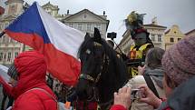 Fotografky ze západu Čech zachytily atmosféru protestů na Staroměstském náměstí