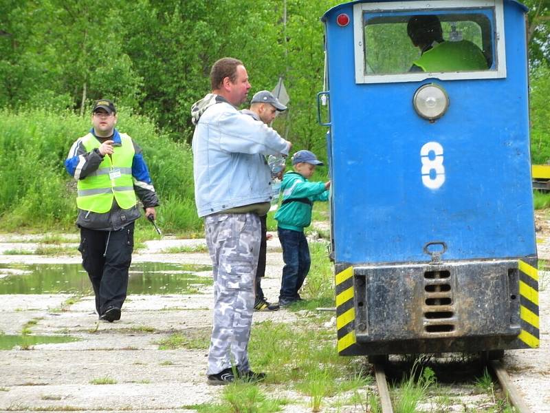 Úzkorozchodná dráha u přírodní rezervace Soos opět v květnu přilákala stovky cestujících.