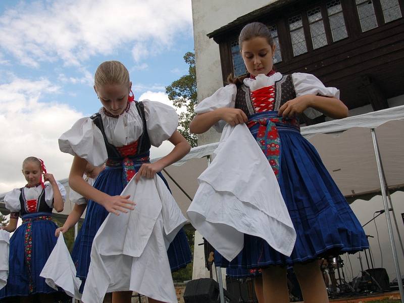 Víkend na hradě Seeberg byl ve znamení 740. výročí a vína.