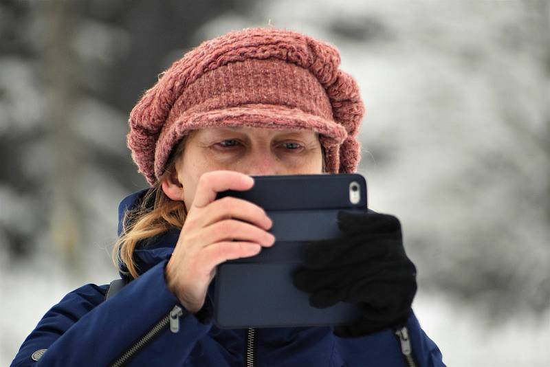 Zasněženou magickou Podhoru využili fotografové, nazdobili vánoční strom.