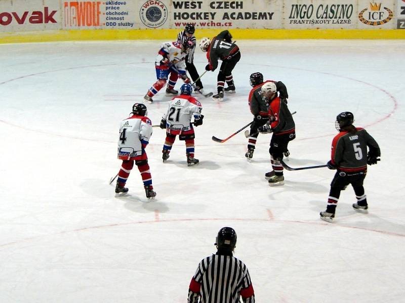 Hokejové utkání žáků 8. tříd mezi Mariánskými Lázněmi a Litoměřicemi skončilo nerozhodně 5:5