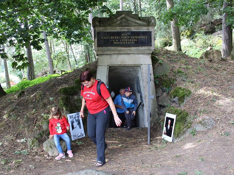 Během sobotního odpoledne se mohli lidé výjimečně podívat do útrob nové štoly pod vyhaslou Komorní hůrkou.