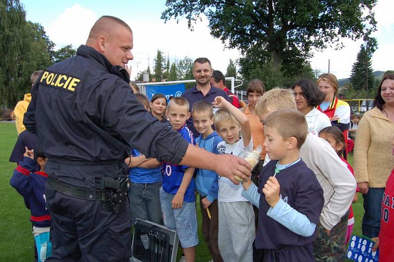 V Dolním Žandově se uskutečnila první Žandovská packa, voříškiáda, která se bude pravidelně opakovat.